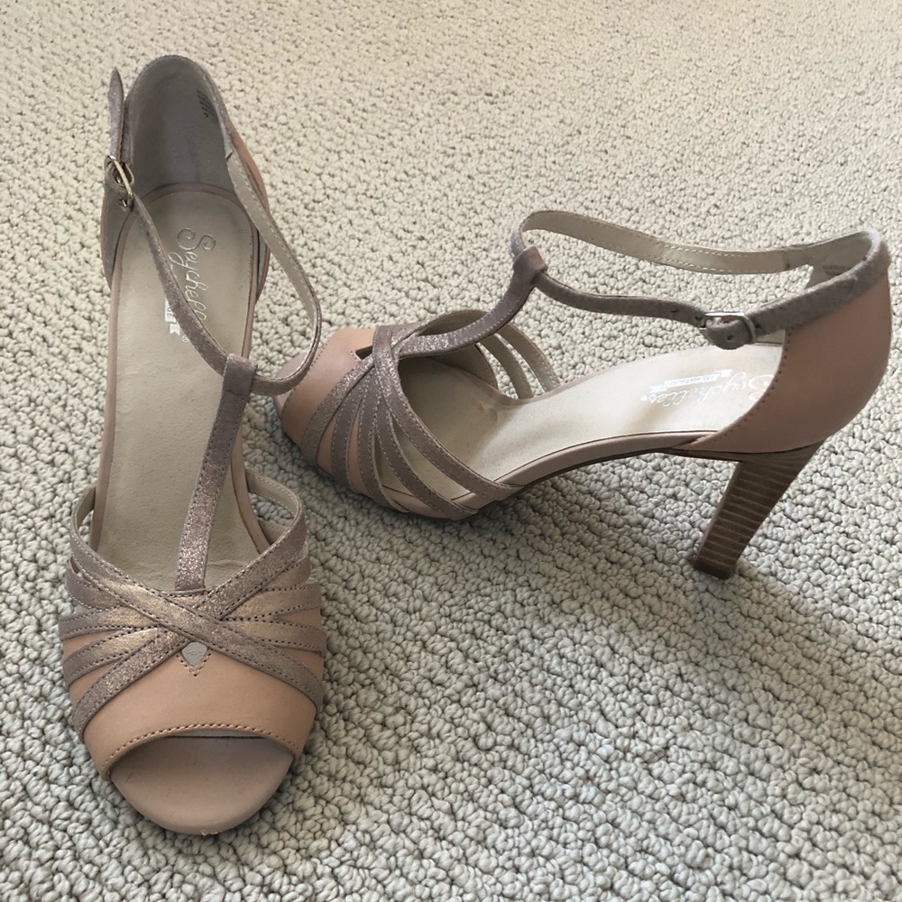 Seychelles heels